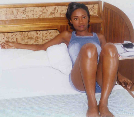 Date this tall Cameroon girl Helena from Kribi A9818