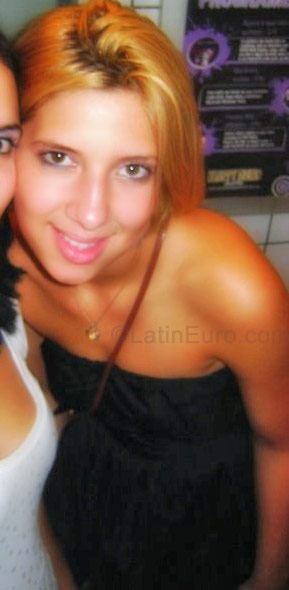 Date this voluptuous Brazil girl Roseli from Taboao Da Serra B-177