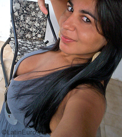 Date this foxy Brazil girl Nathalia from Cascavel B-230