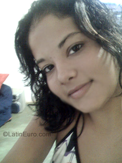 Date this fun Brazil girl Carolina from Barretos B-235