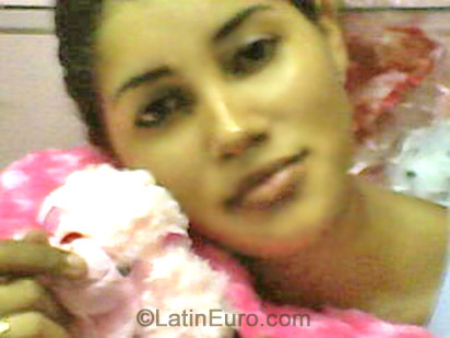 Date this sensual Brazil girl Juliana from Fortaleza B-250