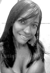 Date this sensual Brazil girl Roberta from Recife B-29