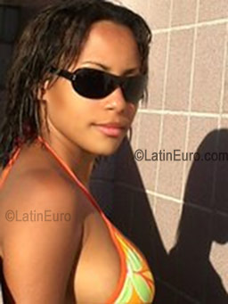 Date this attractive Brazil girl Vericleide from Recife B-55