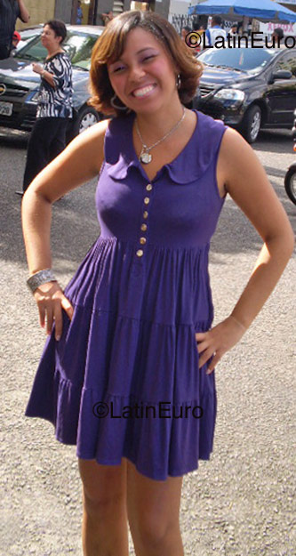 Date this fun Brazil girl Lilian from Salvador B1038