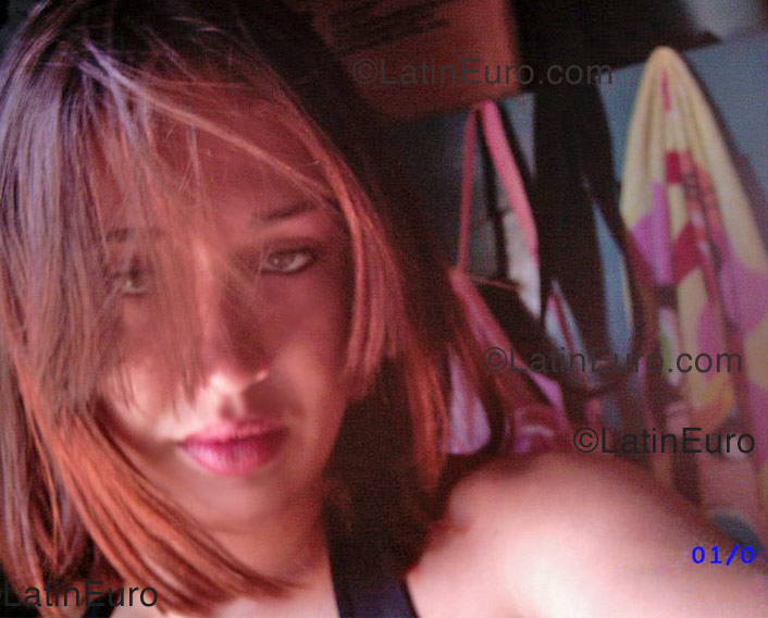 Date this attractive Brazil girl Sabrina from Recife B1150