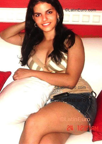 Date this sensual Brazil girl Daniela from Teresina B1176