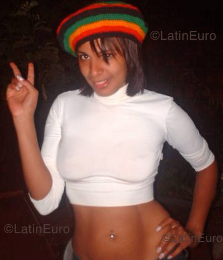 Date this sultry Brazil girl Joselene from Goiania B1212
