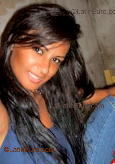 Date this charming Brazil girl Nary from Sao Luis B1383