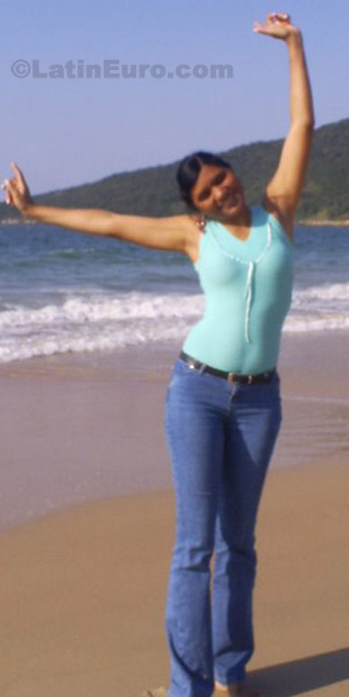 Date this funny Brazil girl Eliney from Sao Jose BR3764