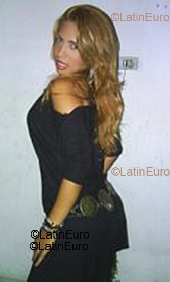 Date this voluptuous Brazil girl Andrea from Olinda B1393