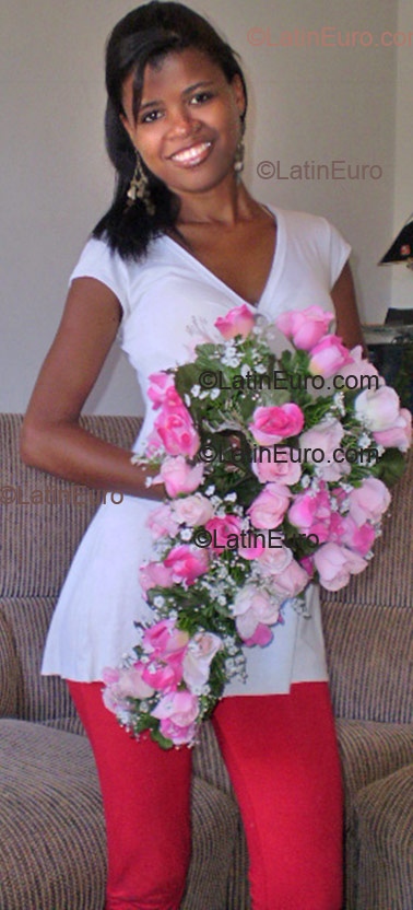 Date this young Brazil girl Ana from Tres  Coracoes B1399