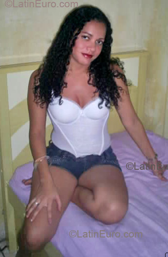 Date this voluptuous Brazil girl Marilia from Fortaleza B1473