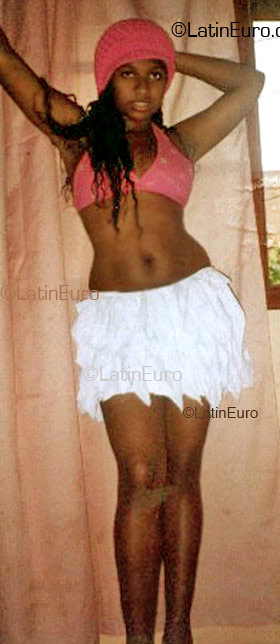 Date this fun Brazil girl Antonia from Sao Paulo B1653