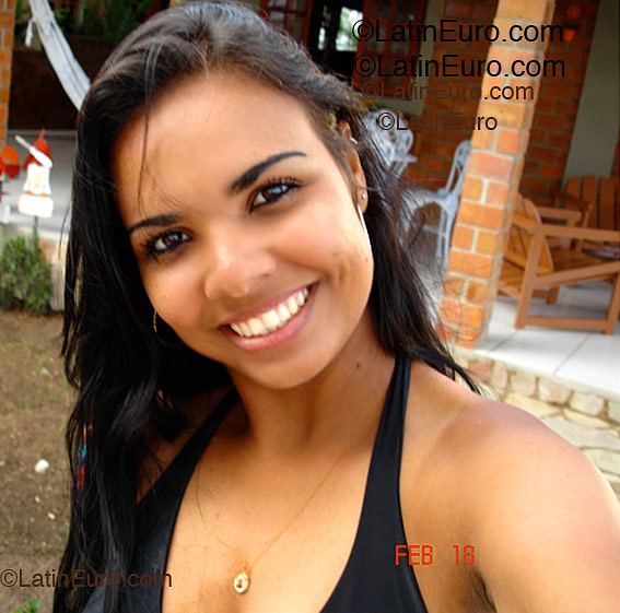 Date this gorgeous Brazil girl Rita De Cassia from Recife B1737