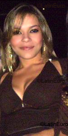 Date this nice looking Brazil girl Maria from Goiatuba B2010