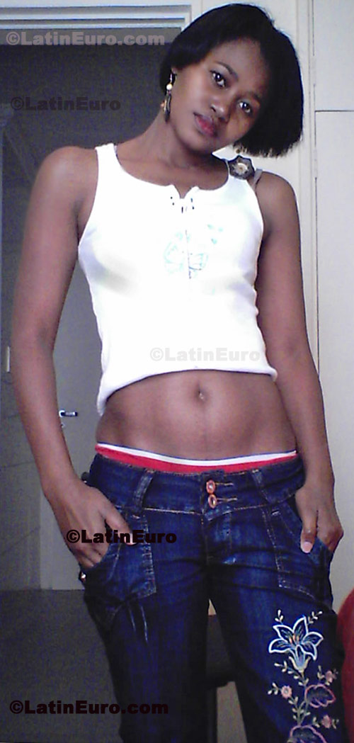 Date this sensual Brazil girl Irani from Embu B205