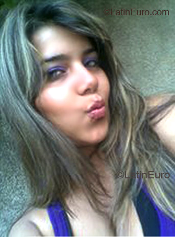 Date this beautiful Brazil girl Anny from Teresina B2130