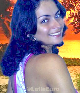 Date this sultry Brazil girl Patricia from Natal B216