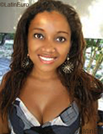 Date this stunning Brazil girl Darliane from Fortaleza B2288