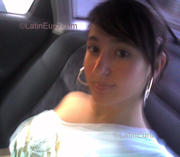 Date this cute Brazil girl Larissa from Belo Horizonte B2330