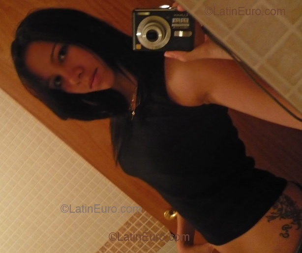 Date this hot Brazil girl Roberta from  B2357