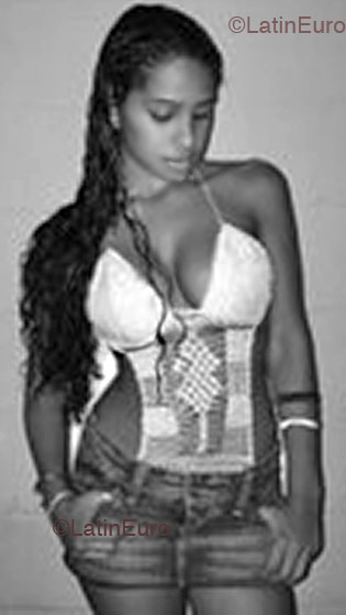 Date this sensual Brazil girl Adriana from Feira de Santana B2479