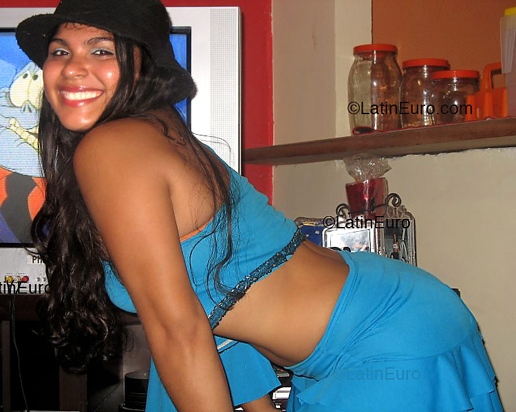 Date this georgeous Brazil girl Tatiane from MANAUS B2543