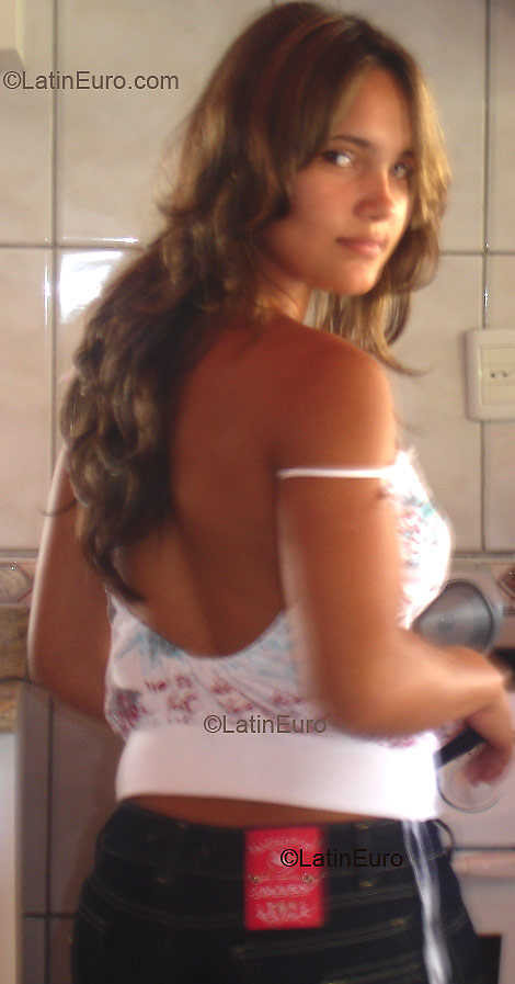 Date this good-looking Brazil girl Bruna from GOIANIA B2565