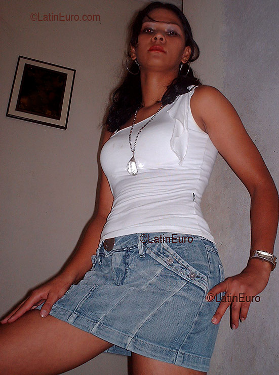 Date this attractive Brazil girl Eliete from GOVERNADOR VALADARES B2625