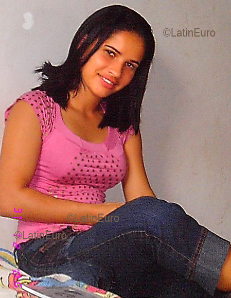 Date this beautiful Brazil girl Joelma from MARABA B2735