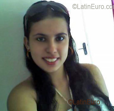 Date this cute Brazil girl Layra from SAO JOSE DO RIO PRETO B2814