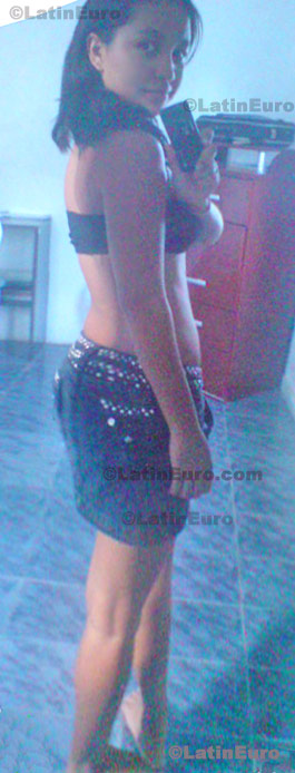 Date this lovely Brazil girl Thamyres from Campos Dos Goytacazes B284