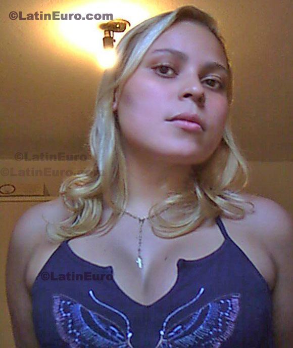 Date this beautiful Brazil girl Debora from Sao Paulo B313