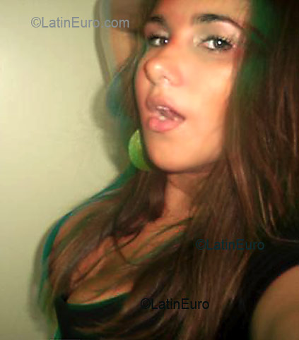 Date this gorgeous Brazil girl Rafaella from RIO DE JANEIRO B3198