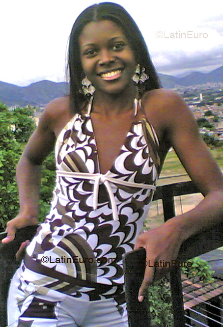 Date this georgeous Brazil girl Marcela from RIO DE JANEIRO B3229