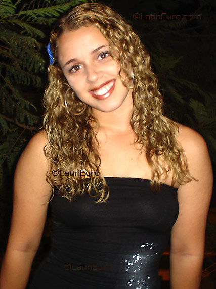 Date this delightful Brazil girl Luiza from BOM JESUS DO NORTE B3443