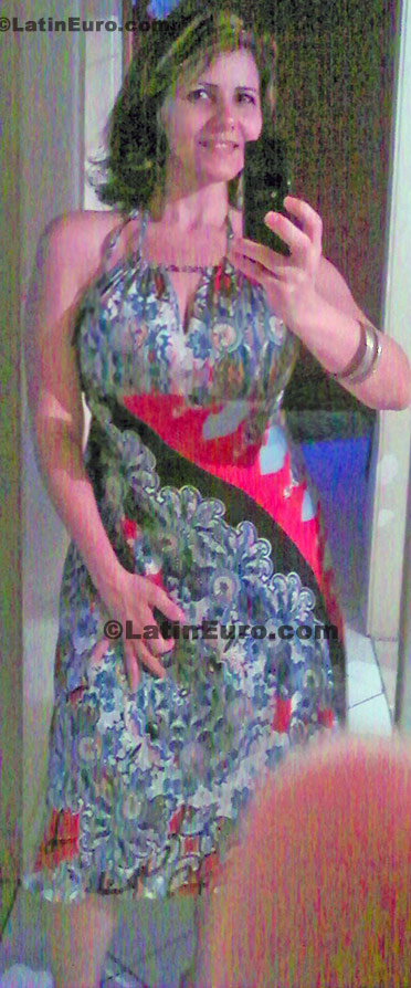 Date this stunning Brazil girl Maria from Vitoria B345