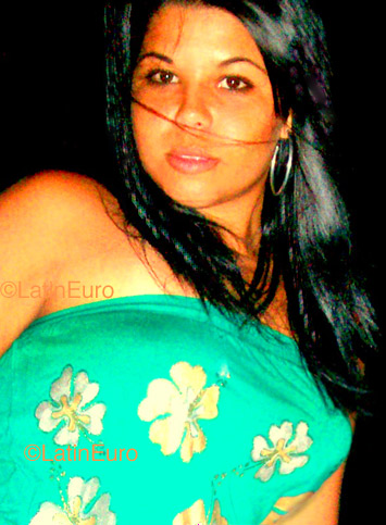 Date this gorgeous Brazil girl Raquel from IPATINGA B3723