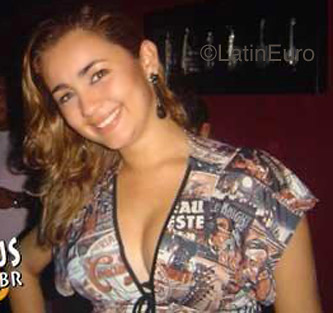 Date this cute Brazil girl Alanna from  B3726