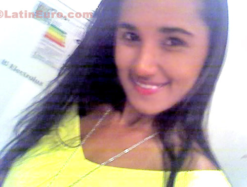 Date this hard body Brazil girl Rose- from Rio de Janeiro B376