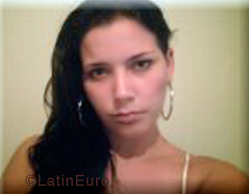 Date this sensual Brazil girl Cyntia from RIO VERDE B3841