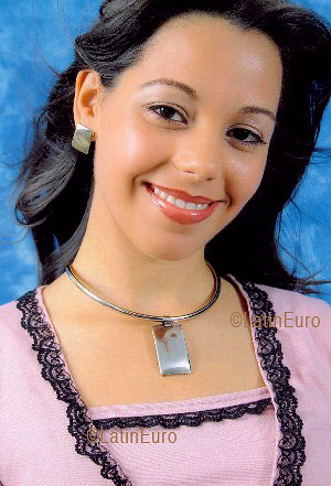 Date this charming Brazil girl Patricia from APUCARANA B3963