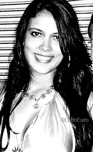 Date this nice looking Brazil girl Clarissa from PETROLINA B4004