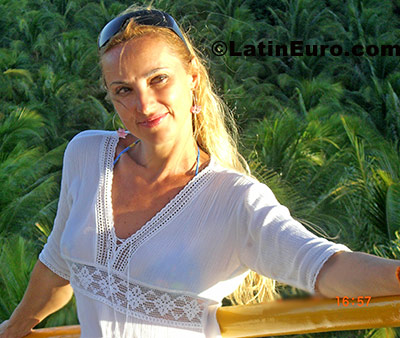 Date this gorgeous Brazil girl Nice from Rio de Janeiro B405