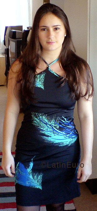 Date this nice looking Brazil girl Vaniele from NATAL B4298