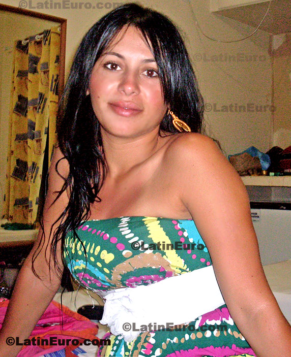 Date this georgeous Brazil girl Valdeisa from Sao Jose do Rio Preto B43