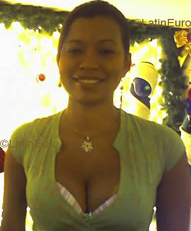 Date this good-looking Brazil girl Lene from MANAUS B4431