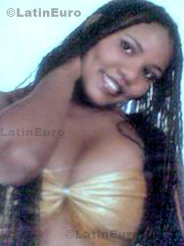 Date this funny Brazil girl Ione from GOVERNADOR VALADARES B452