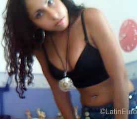 Date this georgeous Brazil girl Viviane from  B4633