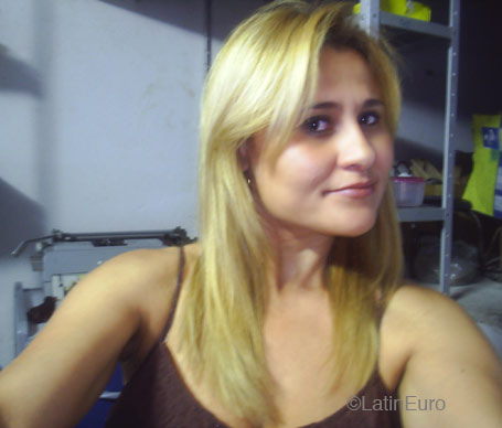 Date this charming Brazil girl Adriana from BELO HORIZONTE B4639